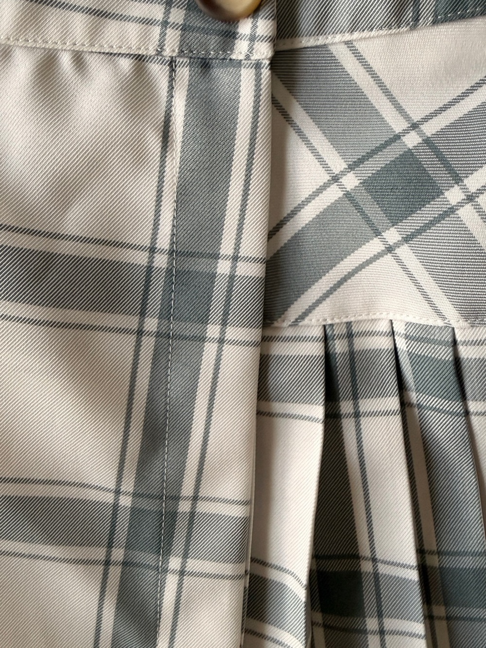 Gray White Plaid Pleated Mini Skirt Size Medium - Picture 10 of 11
